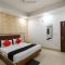 OYO Flagship Hotel Noida Residency Near ISKCON Temple Noida - Indirapuram