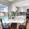 Sunny Escape: Vibrant Pool Home - Port Richey
