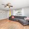 Sunny Escape: Vibrant Pool Home - Port Richey