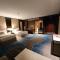 Azar hotel