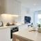 Modern Luxury 2B2B Sky Garden SmartTV