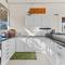 3 bedroom Villa Eleyjo with stunning private pool, Aphrodite Hills Resort