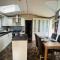 Bakers Lodge with Hot Tub