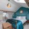 Abbey Lodge, Llandudno - Period Townhouse, 5 bedrooms & bathrooms, with Hot Tub & Private Parking
