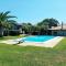 Villa fuer 6 Personen mit Schwimmbad