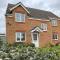Amazing 5 Bedrooms - 10 Beds Detached House in Bedford