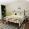 Creatively converted barn in accessible rural spot - Llanwrda