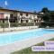 Panorama lake view, pool & garden, 2 bathrooms, kingsize & single-beds, fast Internet