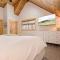 Rockwell: New w/ Dock Slip, Hot Tub, Lake Access, Dog Friendly - Oakland