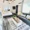 Hidden King Suite with Garden Parking - 4 Guest