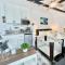 Hidden King Suite with Garden Parking - 4 Guest