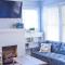 Perfectly Modern Craftsman- close to everything!