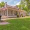 Wrap-Around Porch Uptown Stay-Pets Welcome!