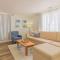 The Delightful Doubles- Unit A- Centrally Located