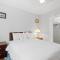 The Ridgeland Trendy Tudor-15 mins to Downtown