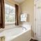 Aerie Oaks Cottage-5min to Lake, 20min to Columbia