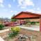 Huge Covered Patio, Renovated Home - Birmingham