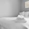 Near Hospital & Dining- Beds on Broadmoor - Unit A - 伯明翰