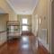 Bumblebee Mansion w Tiny Home Historic Modern