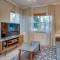 Two Units with Gazebo-Swanky Savannah Style - 萨凡纳
