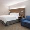 Holiday Inn Express & Suites Racine, an IHG Hotel - Расін