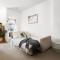 A Cozy Apt for 6 Right Next to Darling Harbour