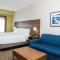 Holiday Inn Express & Suites - Lake Forest by IHG