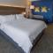 Holiday Inn Express Hotel & Suites North Bay by IHG