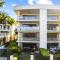 Tradewinds Beachfront Apartment - Trinity Beach