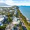 Tradewinds Beachfront Apartment - Trinity Beach