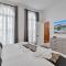 Luxurious 8BR Dream Estate w Private Heated Pool - Pompano Beach