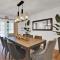 Amazing 8BR w Pool Lake ViewTons of Amenities - ديفي