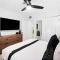 Spacious 8BR with Guesthouse, Pool & Tons of Games - 戴维