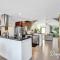 3 BR Lakefront Home with Amazing Heated POOL - Форт-Лодердейл