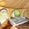 Ke Mountain and Lake Retreat