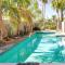 Luxury Oasis 1 - Private En-suite 1 Bedroom in a Shared Apartment in Abuja with Pool, Games, Balcony, and Garden - Abudža
