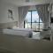 Les Palmiers Sunorama Beach Apartments