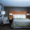 Super 8 by Wyndham Holbrook