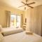 Saints View Resort Unit 15 - Uvongo Beach