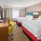 Hampton Inn & Suites Hartford-Manchester