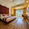 The Orchard Greens Resort - A Centrally Heated Property - Manāli