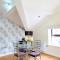 THE PENTHOUSE AT REGENT HOUSE Light and airy top floor with lift access 1 bedroom en-suite luxury apartment ULTRA CENTRAL LOCATION
