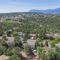4BR Near USAFA Entertain w Lg Backyard & Hot Tub - Colorado Springs