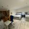 North Avenue Guest House Ltd, Heathrow Airport-Free Parking