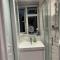 North Avenue Guest House Ltd, Heathrow Airport-Free Parking