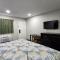 Scottish Inn & Suites