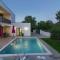 Ferienhaus mit Privatpool für 8 Personen ca 175 qm in Šišan, Istrien Südküste von Istrien