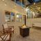 HUGE Golf course Family home-FREE Heated Pool-Theater-Gym