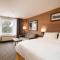 Holiday Inn Express & Suites Tremblant, an IHG Hotel - Mont-Tremblant