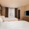 Holiday Inn Express & Suites Tremblant, an IHG Hotel - Mont-Tremblant